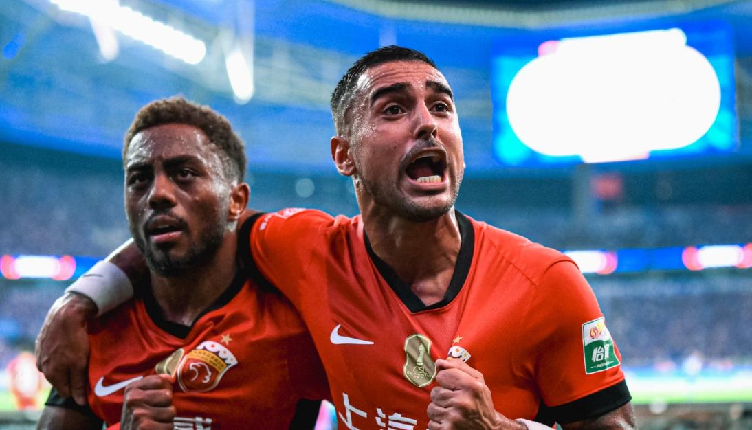 尤其争冠球 尤其争冠球