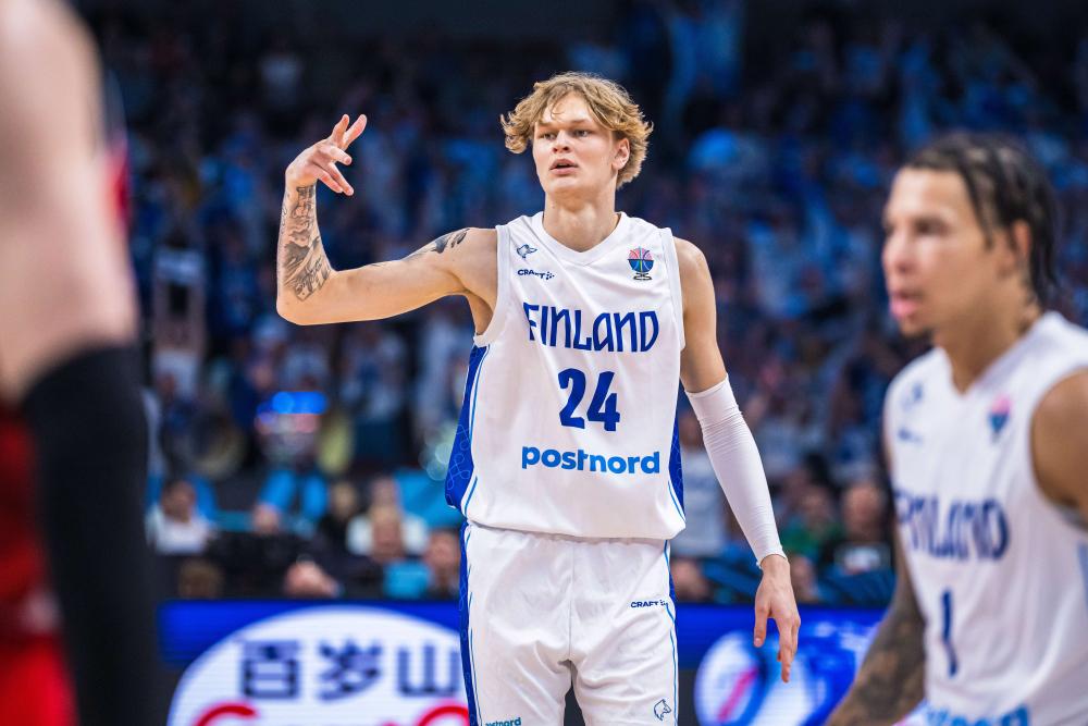 年队, 我还有一个, 的名字载入 年队, 我还有一个, 的名字载入