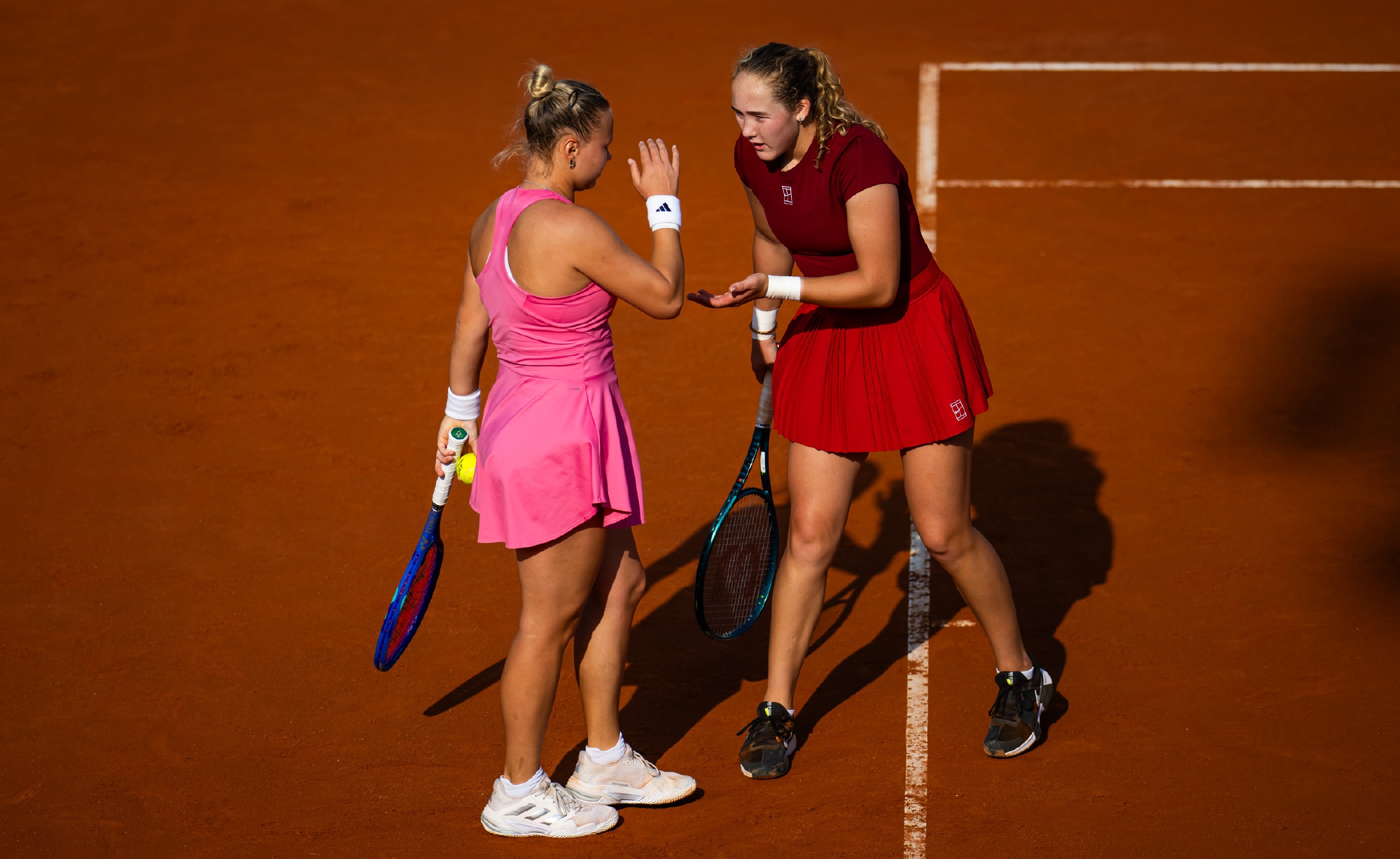 女双球后, 双冠军