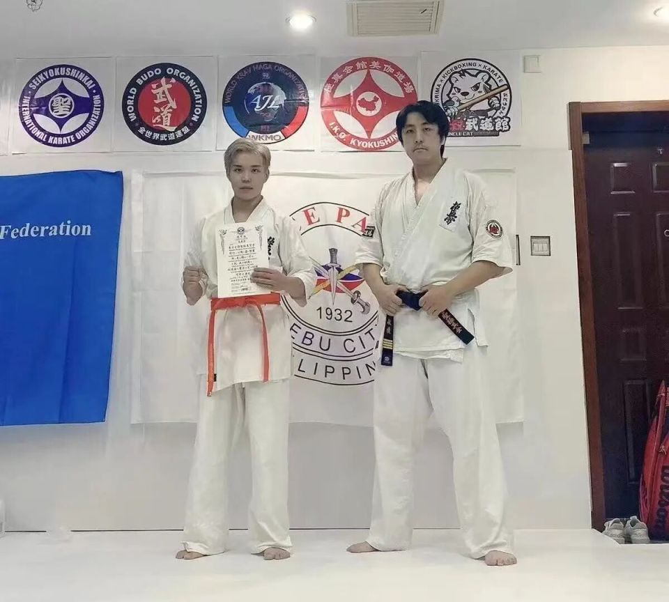 他却在比赛 他却在比赛