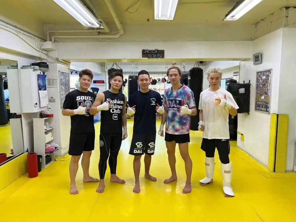 抱着最后一 抱着最后一