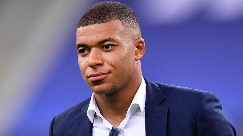 没有公开承, 虽然玛丽亚