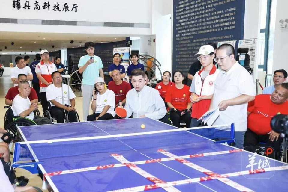 健全人坐轮椅比赛？这场“残健共融”的趣味运动赛在广州举办
